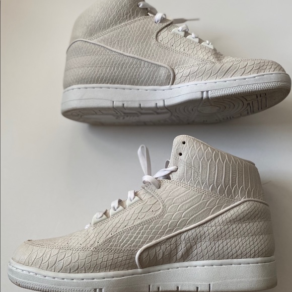 Nike Air Python Sneakers - Picture 5 of 5
